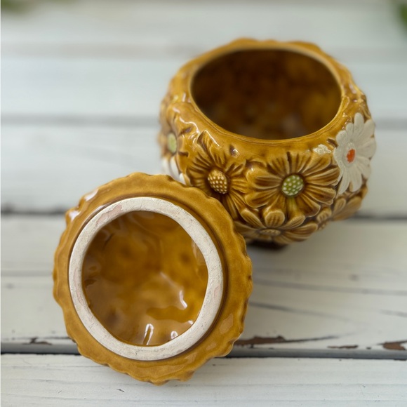 1970s Vintage Amber Daisy Bowl - Picture 11 of 13